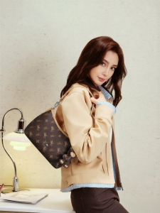 Fashionable Luxury Single Shoulder Crossbody Clutch