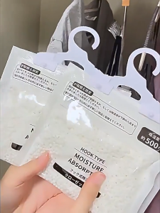 【Adanon】ถุงดูดความชื้น ดูดกลิ่นอับ ลดความชื้น กันกลิ่นอับและเชื้อราในตู้เสื้อผ้า แขวนได้ ใช้งานสะดวก 500ML