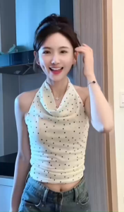 Áo cổ yếm chấm bi hở lưng hot girl màu trắng thiết kế kiểu Pháp