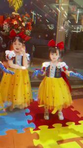 Snow White Dress for Girl with Black Wig Red Bow Kids Stage Performance Halloween Cosplay Costume Gift