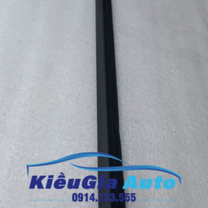 Nẹp chân kính ngoài Toyota Fortuner 2009-2015