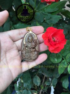 Mặt Phật bản mệnh trầm hương tốc tự nhiên