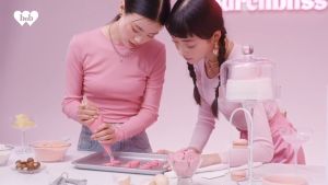 BNB barenbliss Fortune Cookie Eyeshadow