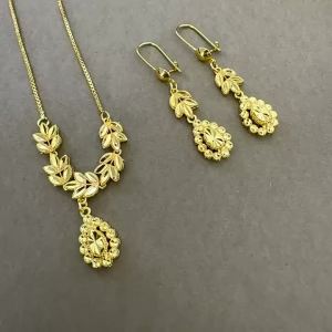 24K ทองสองชิ้นผู้หญิงออกแบบใบไม้สร้อยคอต่างหู , ชุดสร้อยคอรักดูไบ