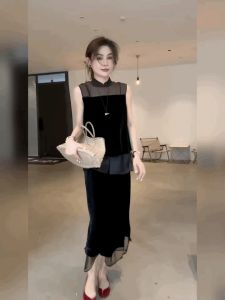 เสื้อเชิ้ตคอตั้งแขนกุดผ้ากำมะหยี่สีดำสไตล์ฝรั่งเศส สำหรับผู้หญิง เสื้อเชิ้ตแขนกุดคอตตอนผสมผ้าตาข่าย ทรงเข้ารูป ฤดูร้อน 2025