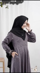 Gamis Hermosa Wolfis Embos Motif Zamzam Abu Tua: Pilihan Elegan Untuk Idul Fitri