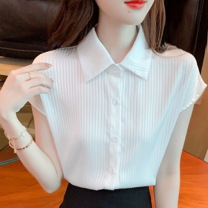 Elegant White Short-Sleeve Blouse for Women Stylish Commuting Thin Professional Shirt with Button Details and Stripe Pattern