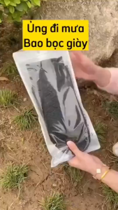 Ủng Đi Mưa Có Khoá Kéo 2 Lớp Bọc Giày Đi Mưa Cổ Cao Chống Thấm 100% Trơn Trượt Chất Liệu PVC Cao Cấp