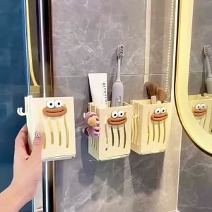 1pc Cute Cartoon Face Wall-Mounted Toothbrush Holder Plastic No-Drill Storage Organizer for Bathroom Accessories Multi-Functional Cosmetic and Toothpaste Container Water-Draining Design Home Kitchen Utensil Rack