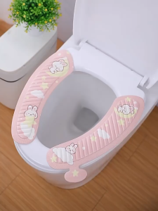 Miếng Dán Đệm Nắp Bồn Cầu Hình Hoạt Hình Dễ Thương – Combo 2 Cặp Êm Ái Chống Thấm Dễ Vệ Sinh