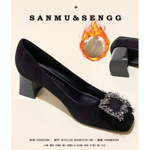 รองเท้าส้นหนาหัวเหลี่ยม 2025 ฤดูใบไม้ร่วง/ฤดูหนาว รองเท้าส้นกลางขนกระต่าย ด้านในขนนุ่ม รองเท้าส้นสูงประดับคริสตัล รองเท้าแฟชั่นสำหรับผู้หญิง