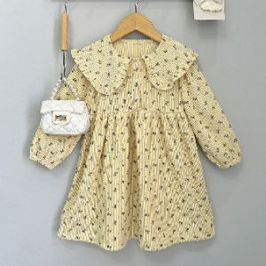 Bear Leader Autumn Beige Cute Doll Neck Girls Casual Dresses Bow Print Long Sleeved Dress Fashionable Casual Childrens Clothing