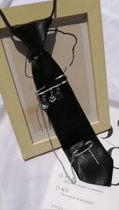 Panduan Membeli Desain Unik & Stylish: Dasi Pin Bros Salib Rantai