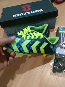 KIDZTUBS Sepatu Sepak Bola Anak Laki Laki Size 28 29 30 31 32 33 34 35 36 37 KDZ1450120324