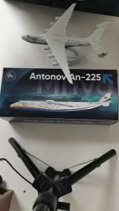21CM Antonov An225 Transport Airplane Model 1:400 scale aircraft Replica Model Alloy Diecast An-225 "Mriya" With Llanding Geal