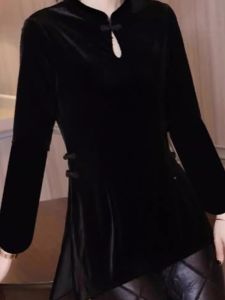 Fashionable Long Velvet Base Shirt for Women with Button Detail Belly Covering Vintage Chinese Style Top plus Size Elegant T-Shirt