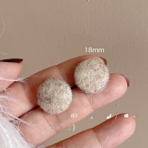 Soft Style Wool Velvet Ear Cuff Mosquito Coil Tray Christmas Theme Fashionable Autumn Winter Earrings Korean Style Geometric Pattern