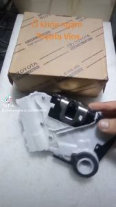 Khóa ngậm cửa trước trái Vios 2014 - 2020