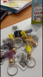Ready stock Keychain Comel Hari Guru Keychain Teacher Days Size 2.5x3cm