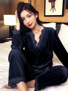 ชุดนอนผ้ากำมะหยี่สีชมพูเซ็กซี่สำหรับผู้หญิงในฤดูใบไม้ผลิและฤดูใบไม้ร่วง ชุดนอนแขนยาว ชุดอยู่บ้าน เสื้อผ้าสำหรับใส่ในบ้าน ชุดนอนผู้หญิง