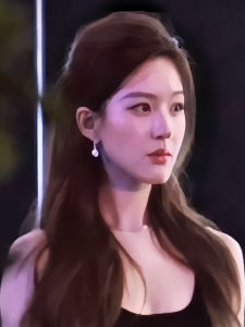 Zhaolu Si Xu Elegant Fashionable Womens Clip-On Earrings No Piercing Required Stylish Trendy Silver Tone Daily Wear