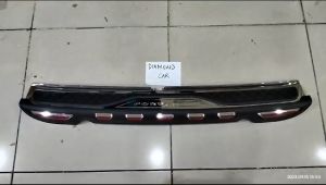 Sillplate Belakang + Reflektor Toyota Fortuner 2005-2011