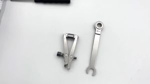 Orthopedic Tension Device & Articulated Retractor: A Comprehensive Guide