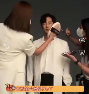 30CM ขนาดใหญ่พิเศษ หน้ากว้างกว่าใบหน้า แปรงแต่งหน้าเนื้อแป้งฝุ่น แปรงแต่งหน้าแบบแห้ง แปรงแต่งหน้าแบบผสม