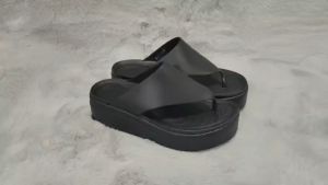 DÉP XỎ NGÓN NHỰA ĐI MƯA CROCS BLOOKLYN FLIP CHO NỮ MÀU ĐEN