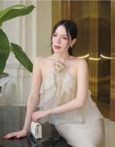 Poeny Ruffle Top (เฉพาะเสื้อ)