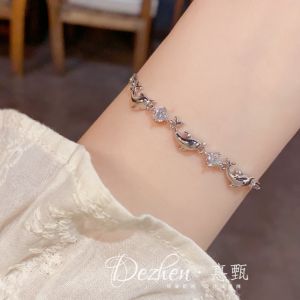 Elegant Fashionable Metal Dolphin Embedded Diamond Bracelet Womens Simple Design Sensation Hand Jewelry Accessories