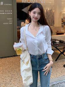 White Shirt Womens Spring 2025 New Inner Wear Lazy Design Sensation Small Elegant Beautiful Layered Long Sleeve Top