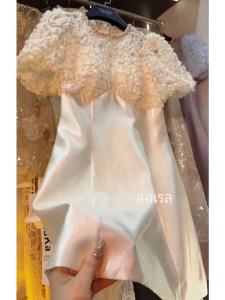 ชุดเดรสผ้าซาตินสีน้ำเงินอ่อนหรูหราสำหรับผู้หญิงในฤดูร้อน ชุดราตรีสั้น ชุดเจ้าหญิงสไตล์ฝรั่งเศส กระโปรงทรงเอ แขนสั้น คอตั้ง