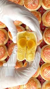 Bánh Pía Môn Sầu Riêng Trứng Lập Hưng Sóc Trăng - Cây 4 Cái 520g - Đặc Sản Sóc Trăng