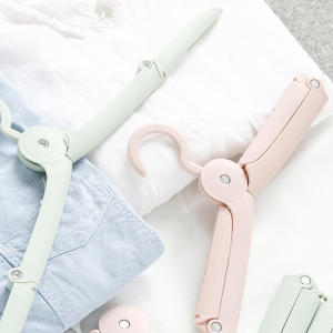 Travel Portable Foldable Clothes Hanger Anti Slip Plastic Folding Clothes Hanger Drying Rack For Home Business Trips