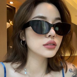 【♡Lovely girls house♡】Fashion Hip-hop Small Cat Eye Sunglasses Fashion Women Eyeglasses with Retro Style Shades glasses