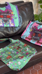 Please Pets - Foldable Bag กระเป๋าผ้าพับได้ ขนาด 46x66 ซม. - Season of Kindness Edition