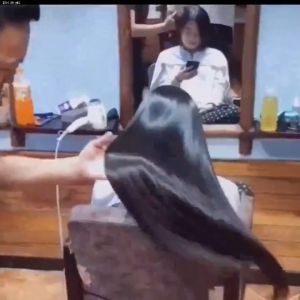 500g Hair Mask Soft Smooth Deep Repair Keratin Hair Treatment repairs damaged hair and prevents hair from drying out.