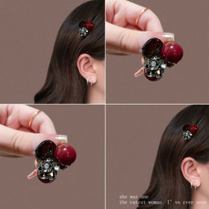 กิ๊บติดผมสีแดงขนาดเล็ก ติดผมหน้า กิ๊บติดผมสไตล์ใหม่ 2025 ที่ประดับผมแบบทันสมัย เครื่องประดับผมสำหรับผู้หญิง