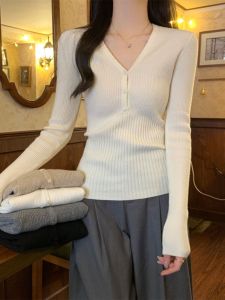 สไตล์ฝรั่งเศส คอวีแขนสั้น ผู้หญิง เสื้อตัวในตัวฐาน สลิมฟิต เรียบหรู เสื้อท่อนบน เวอร์ชั่นเกาหลี เสื้อสเวตเตอร์ถัก