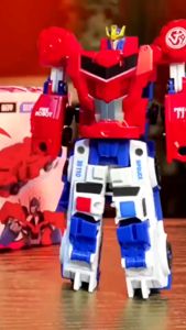 Đồ chơi trẻ em robot biến hình 2 trong 1 từ 2 mô hình xe kết hợp thành robot