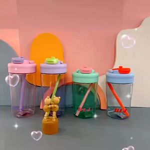 Botol Minum Anak Anti Tumpah Model SH 2050 [ 700 ml ] Dengan Tutup Dan Sedotan 2 Cara Minum