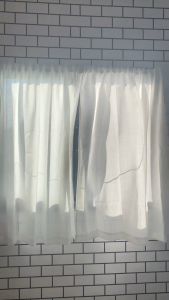 ผ้าม่านตีนตุ๊กแกสไตล์มินิมอล ลายมินิมอล ลดแสงแดด ติดง่าย พร้อมสายเก็บม่าน ไม่ต้องเจาะผนัง ม่านติดหน้าต่าง ม่านติดประตู