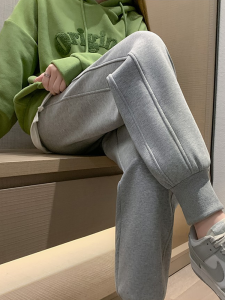 กางเกงกีฬาขายาวทรงตรงผ้าฝ้ายแท้สีเทาสำหรับผู้หญิง กางเกงขายาวทรงหลวมสไตล์ฮาราจูกุสำหรับฤดูหนาวปี 2025 กางเกงขายาวทรงหลวมสำหรับผู้หญิง