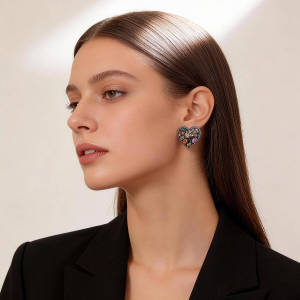 SEQUITO Women Ear Jewelry Black Gold Plated Pave Setting AAA Cubic Zirconia Heart Samll Hollow Out Stud Earrings for Anniversaryv SE1075