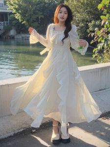 ชุดเดรสยาวแขนยาวทรงเข้ารูปสไตล์ฝรั่งเศสสำหรับผู้หญิงไซส์ใหญ่ ชุดนางฟ้าสีส้ม กระโปรงทรงเอ แขนยาว คอเหลี่ยม กระโปรงทรงเอ