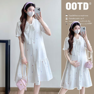 Đầm Mang Thai Giúp Gầy Dáng Có Cổ Voan Thêu