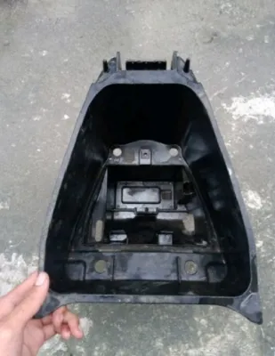 Box bagasi Dudukan Aki/Yamaha Vega R New/Scond Original Copotan