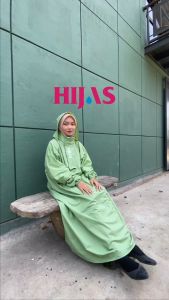 Jas Hujan Gamis Muslimah Ponco Syari Bahan Parasut Balon Ukuran Jumbo Fit To XXL Muat Sampai Berat Badan 80 kg dan Muat Ukuran Tas Sampai 30 Liter