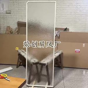 ฉากกั้นกระจกดีไซน์ครีม ขนาด 40ซม./50ซม./60ซม. กระจกคลื่นน้ำศิลปะ พร้อมโครงสแตนเลส สำหรับกั้นพื้นที่ห้องน้ำ ห้องสุขา แยกโถสุขภัณฑ์ อ่างล้างหน้า และโถปัสสาวะ เพื่อความเป็นส่วนตัว ความสูงปรับแต่งได้ 180ซม. ฉาก กั้น โต๊ะ กั้น ห้อง ตู้กั้น partition ชั้นวาง ขอ